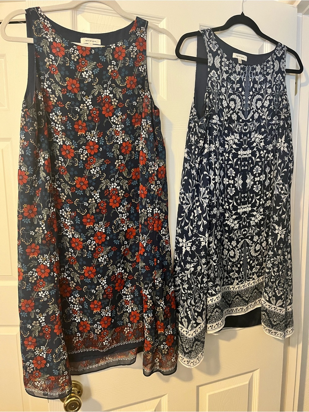 Lot of two Max Studio floral print dresses - Picture 2 of 4